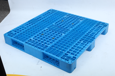 塑料托盤與木塑材料的耐用性對比